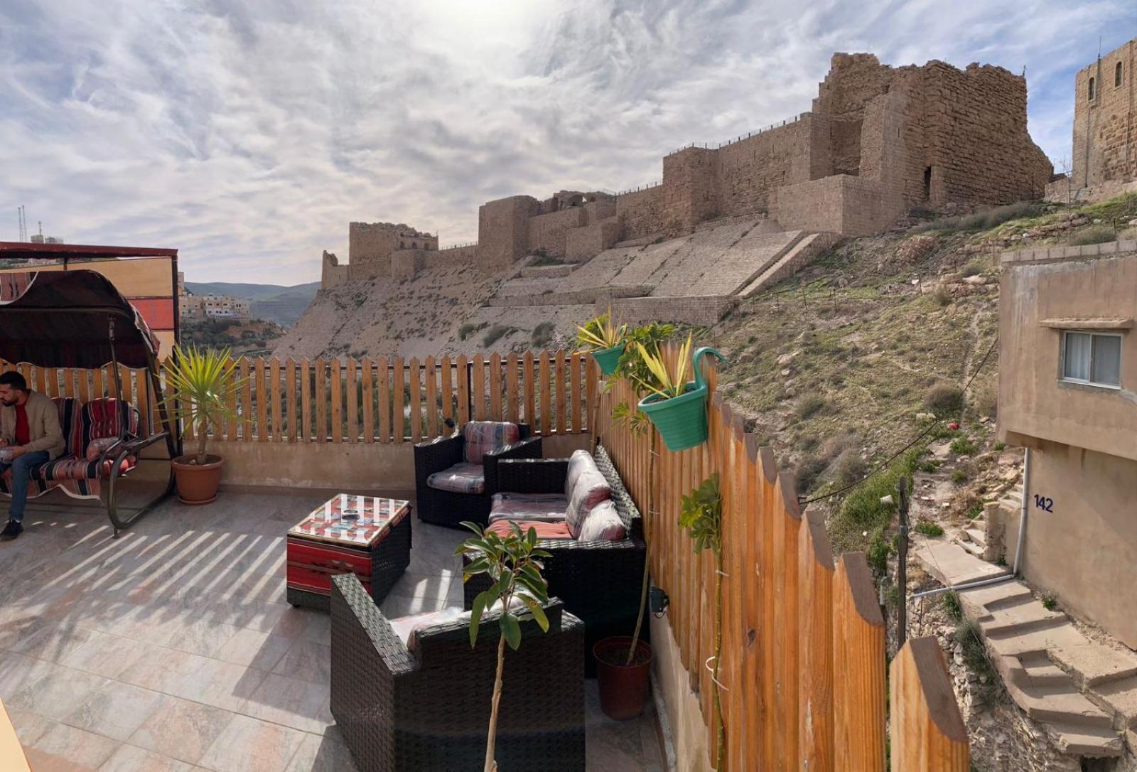 Bubble Castle House Hotel Karak Exterior photo